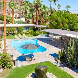 Desert Hills- 21 And Over (adults Only) *** Palm Springs